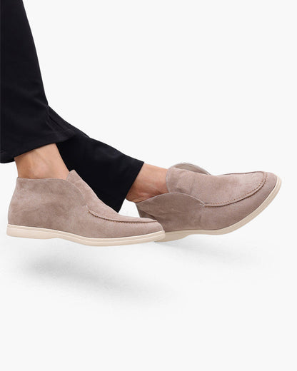 Winter Outfit 3 - Coffee Walk